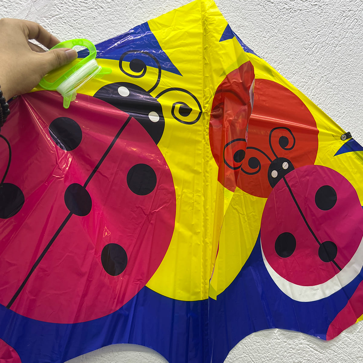 Miniatura 5 de Cometa Infantil Colorida Figuras COM-1